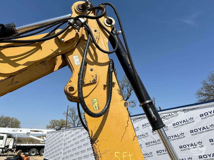 2011-caterpillar-420e-image-27