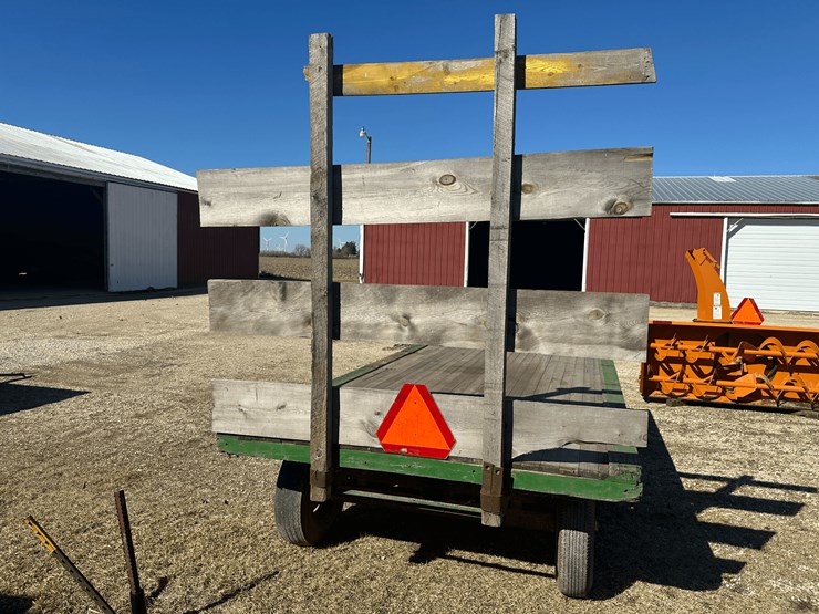 hayrack-7'-x-14'-w/jd-gear-&-hoist-image-7