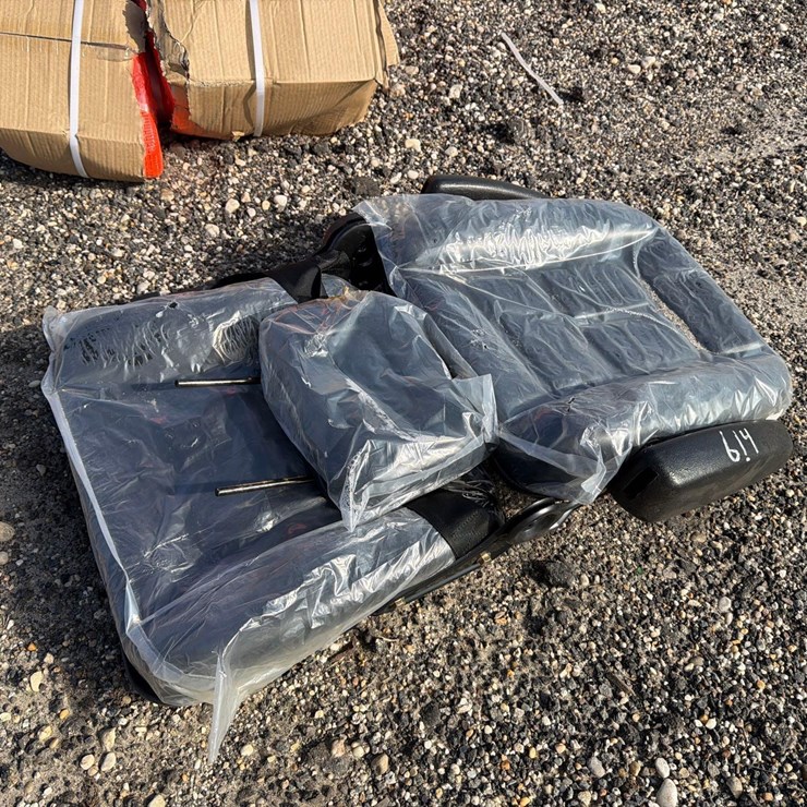 NEW SKLP LUXURY EQUIPMENT SEAT NEW SUPPORT EQUIPMENT