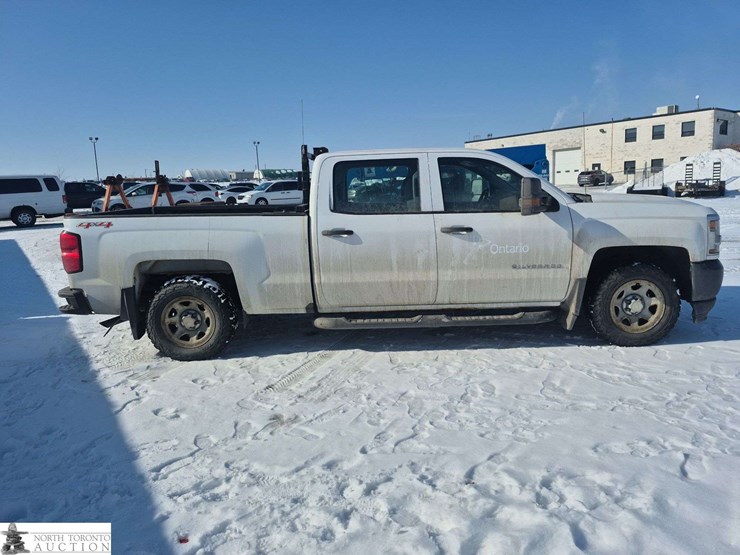 2017-chevrolet-silverado-1500-image-6