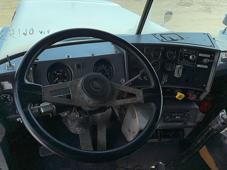 mack-rd688s-image-16