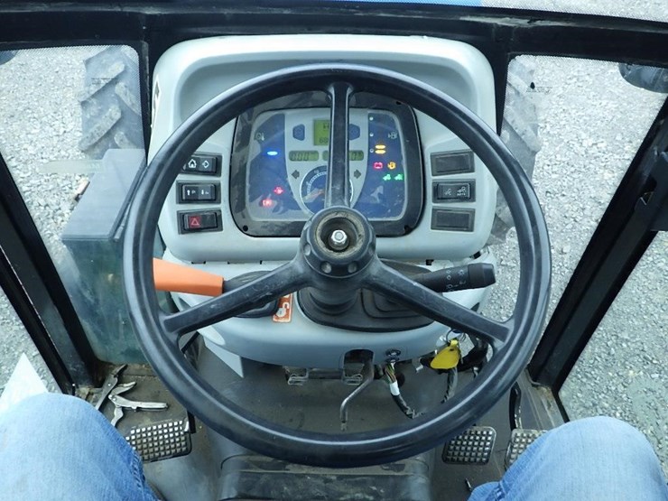 new-holland-t4060f-image-33