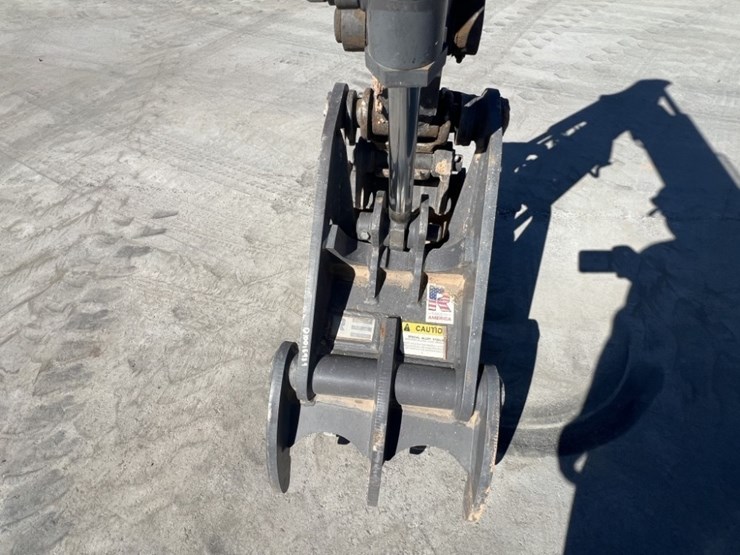 2022-volvo-ecr25d-image-12