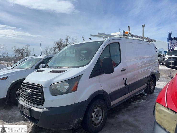 2015-ford-transit-image-1