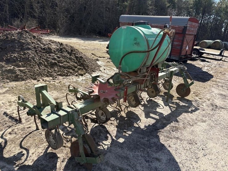 weatherall-4-row-applicator-image-4