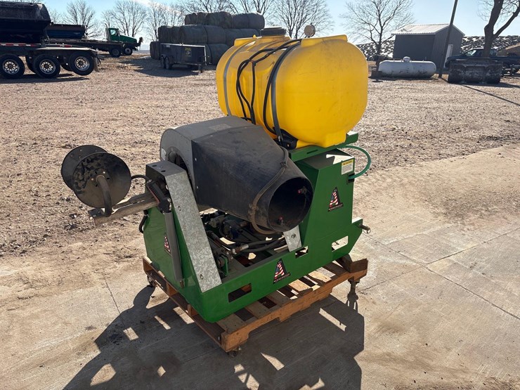 a1-60-gallon-3pt-mist-sprayer--1-owner-image-4