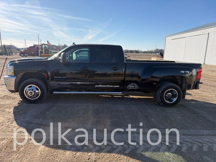 2012-chevrolet-3500hd-image-4