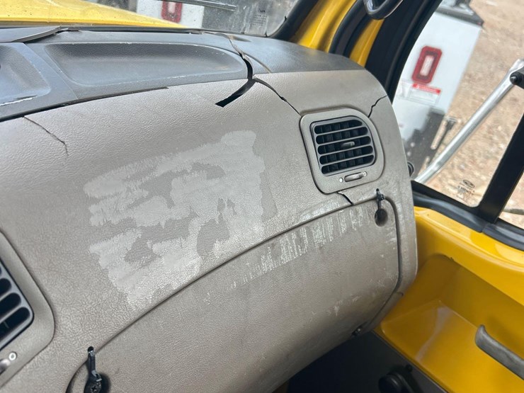 2007-sterling-l9500-image-66