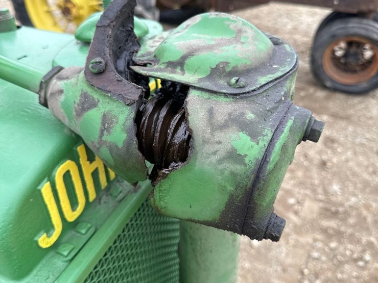 john-deere-b-image-13