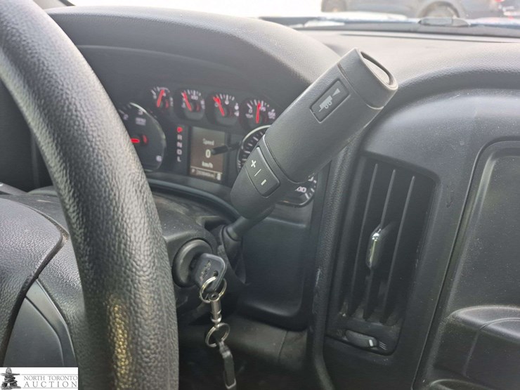 2018-chevrolet-silverado-1500-image-18