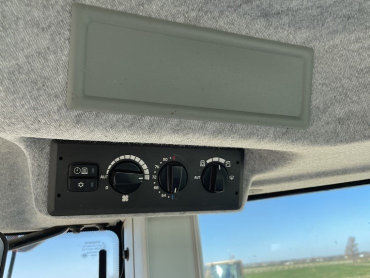 2023-volvo-l70h-image-37