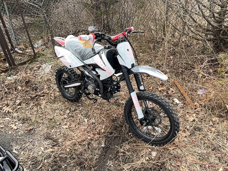 new-db-17-dirt-bike-recreational-vehicle-image-2