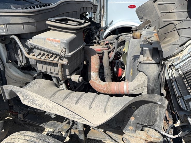 2016-international-durastar-4300-image-22