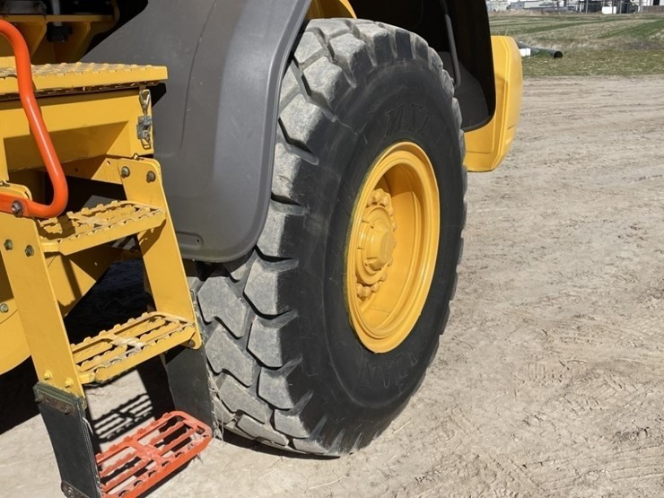 2023-volvo-l70h-image-10