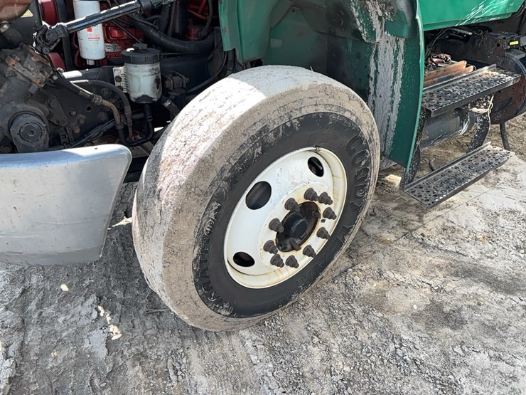 2016-international-durastar-4300-image-16