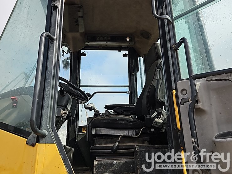 2014-komatsu-wa270-7-image-23