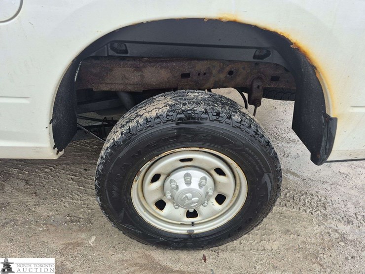 2016-dodge-2500-image-24