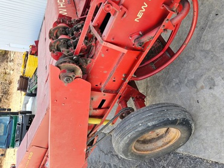 new-holland-268-image-32