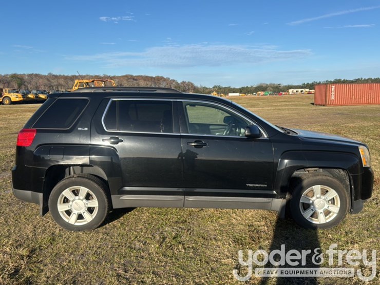 2012-gmc-terrain-image-6