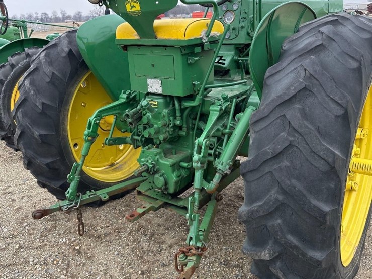 john-deere-70-image-8