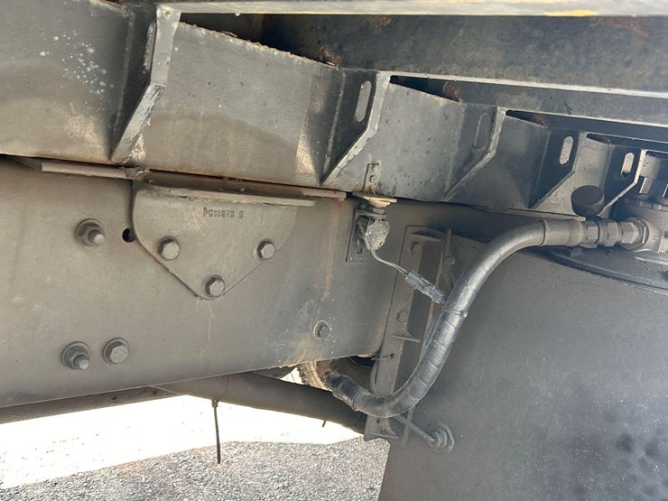 2007-sterling-l9500-image-13