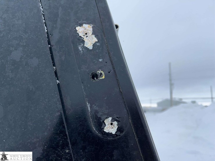 2016-chevrolet-silverado-2500hd-image-16