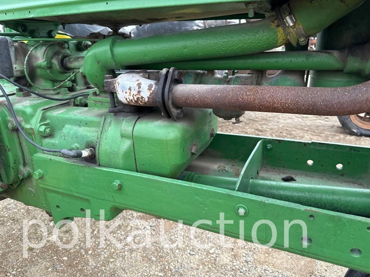 john-deere-b-image-4