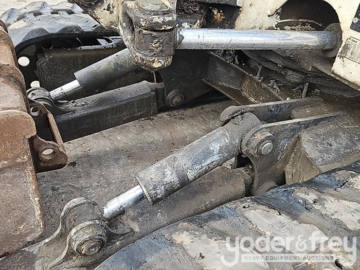 2005-bobcat-341-image-21