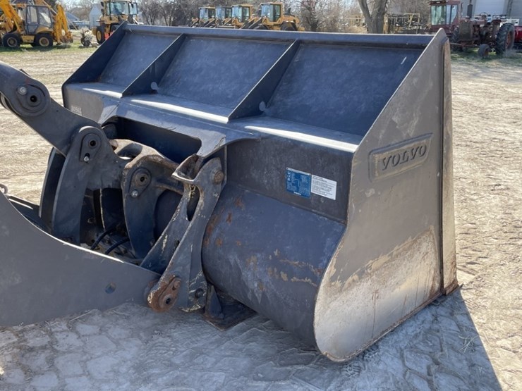 2023-volvo-l70h-image-16