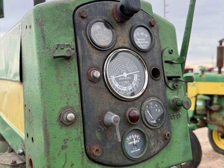 john-deere-720-image-8