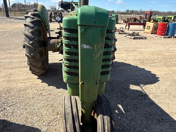 john-deere-b-image-2