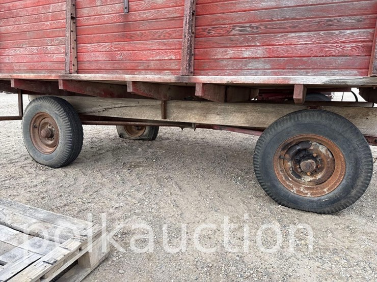 2212---wagon---12'-x-7'-(tax)---from-the-larry-polk-estate-image-5