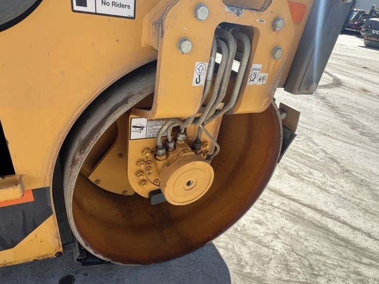 2023-volvo-dd30b-image-12