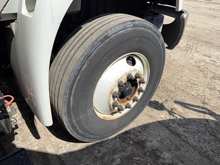 2016-international-durastar-4300-image-10