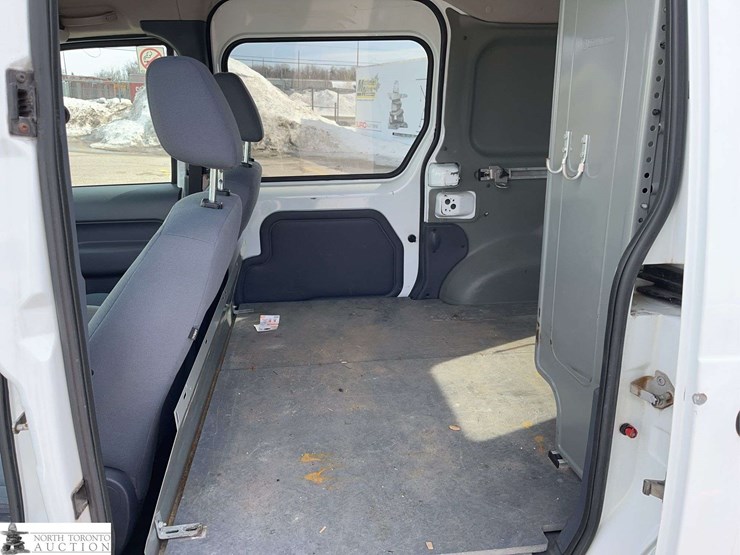 2012-ford-transit-connect-image-18