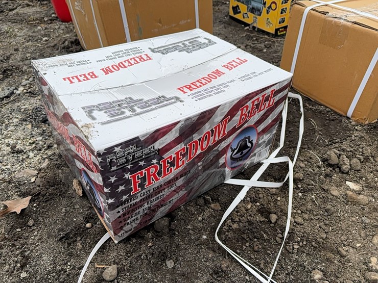 new-cast-iron-freedom-/-farm-bell-new-support-equipment-image-1