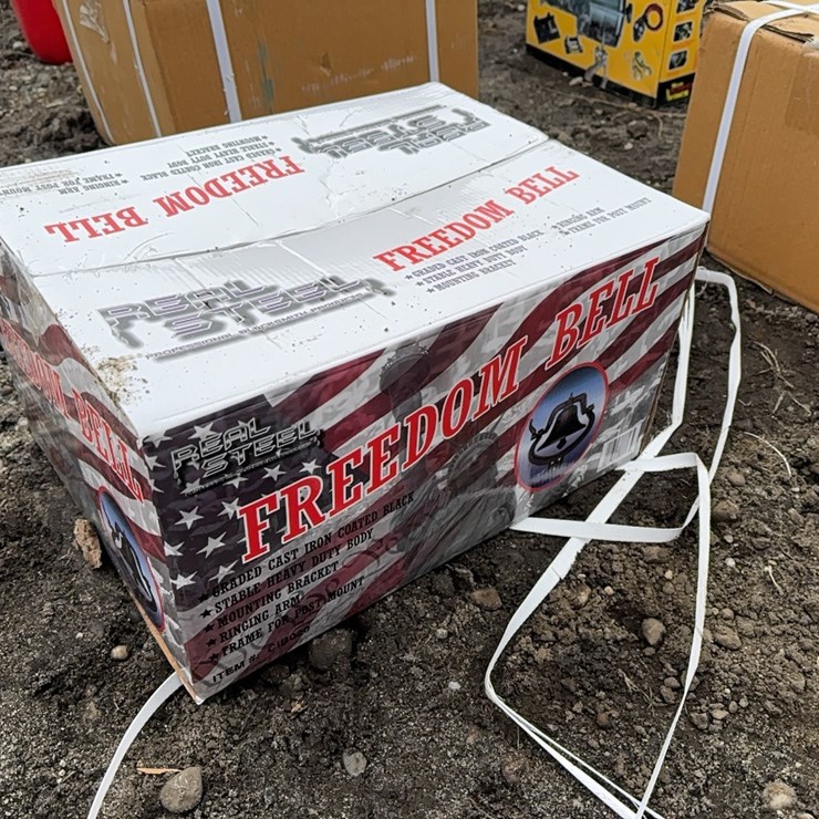 NEW CAST IRON FREEDOM / FARM BELL NEW SUPPORT EQUIPMENT