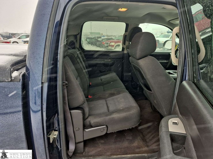 2011-gmc-sierra-1500-image-27