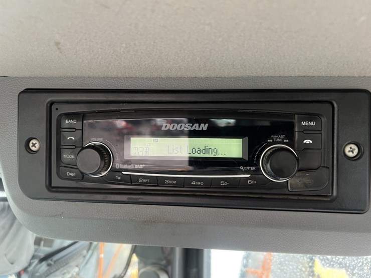 2021-doosan-dl320-7-image-31