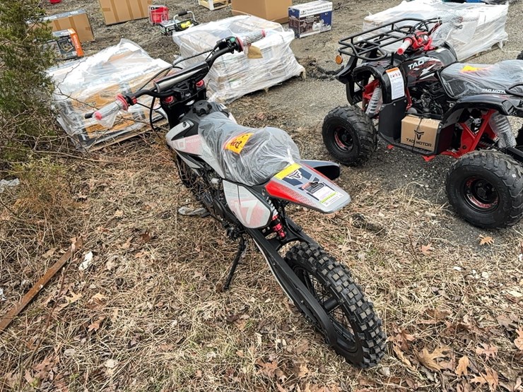 new-db-17-dirt-bike-recreational-vehicle-image-3