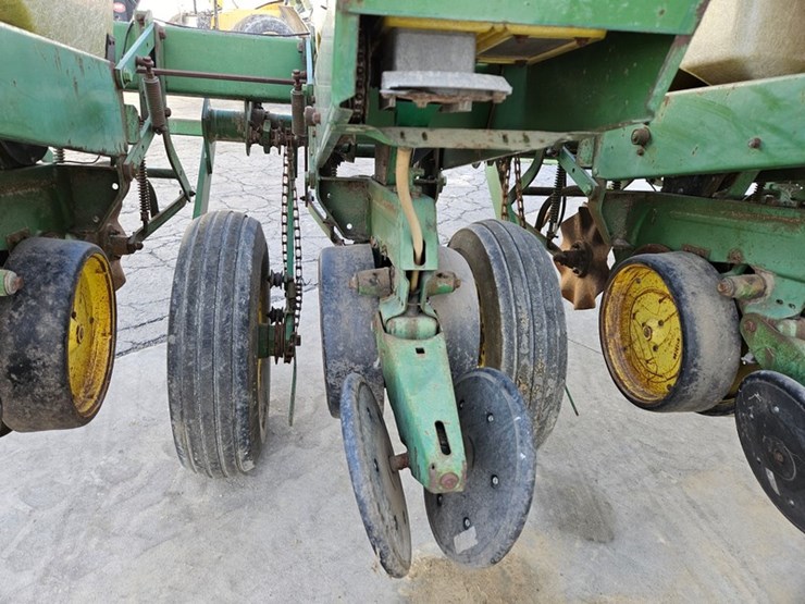 john-deere-7000-image-35