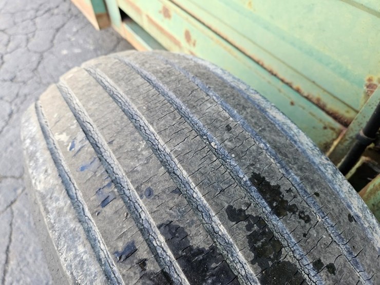 john-deere-100-image-34