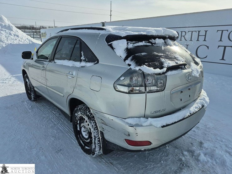 2005-lexus-rx330-image-3