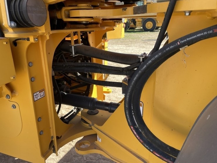 2023-volvo-l70h-image-24