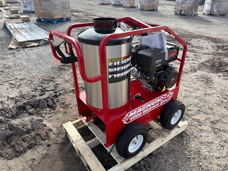 new-easy-kleen-magnum-gold-pressure-washer-image-3