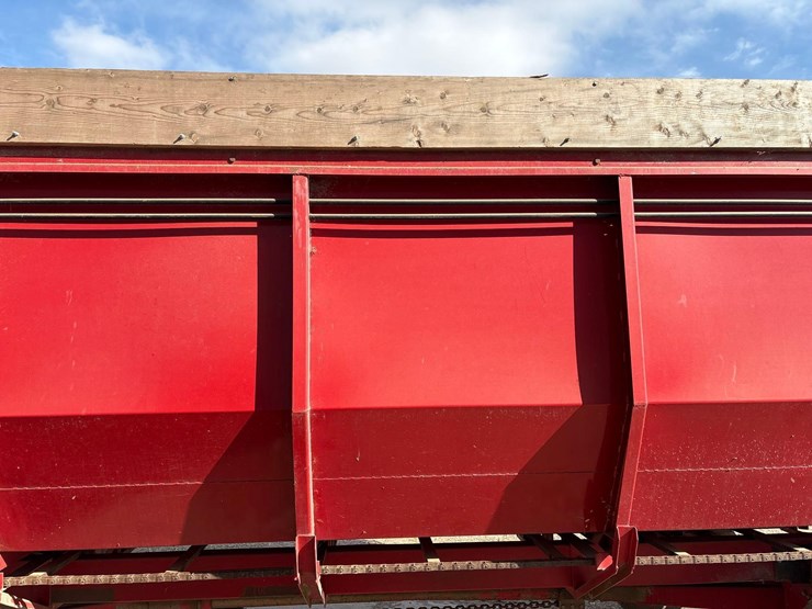 roorda-8ft-x-20ft-rear-unload-silage-wagon-image-32