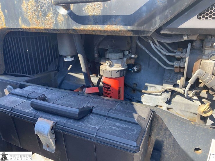 2013-new-holland-tv6070-image-37