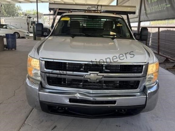 2008-chevrolet-silverado-3500hd-image-3