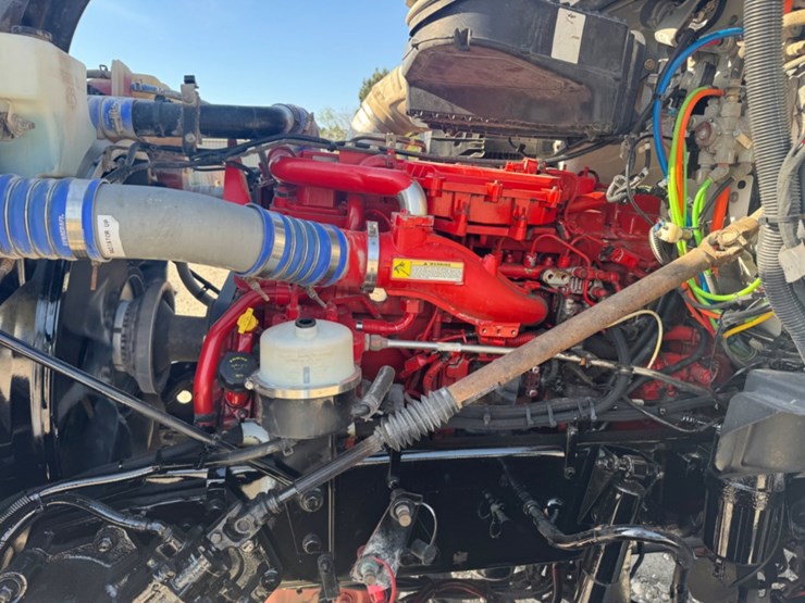 2015-kenworth-t880-image-9