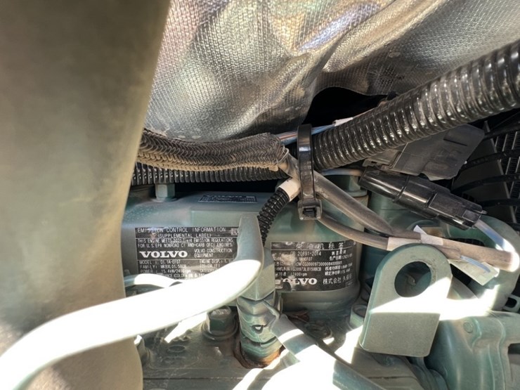 2022-volvo-ecr25d-image-25